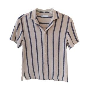 NWOT - Zara Men’s Textured Knit Short Sleeve Button Up